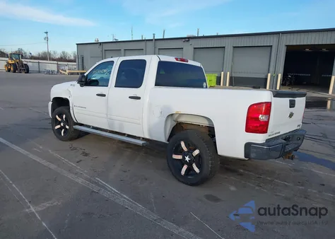 2009 Chevrolet Silverado 1500 Hybrid 1Hy from USA, damaged, VIN 2GCFC135091118324